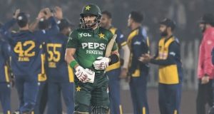 ශ්රී ලංකාව තුන්කොන් T20 සටනේ අවසන් තරගයට