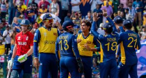 සුපිරි 8 සිංහයින්ගේ පළමු පියවර වරදී